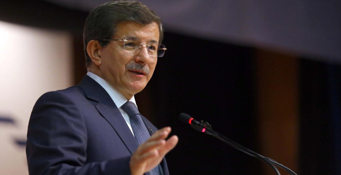 Marmara Üniversitesi, Davutoğlu'nun konferansını 'tadilat' gerekçesiyle iptal etti