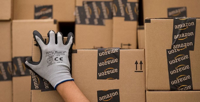 Amazon'dan Hindistan'a bayraklı paspas özrü