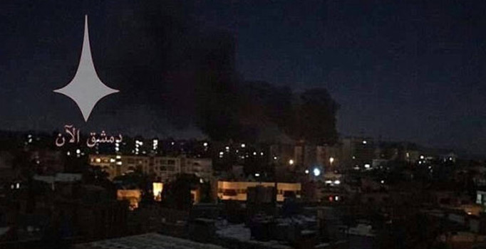 İsrail jetleri Şam’daki Mezzeh Askeri Havalimanı'nı vurdu