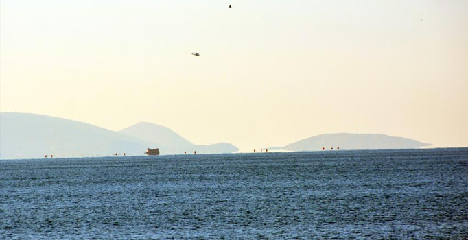 Yasa dışı yollarla geçiş yapan 49 mülteci yakalandı