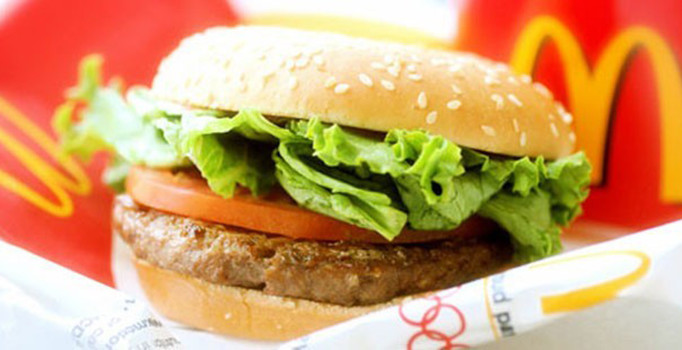 Ünlü İngiliz aşçı McDonald’s'a açtığı davayı kazandı