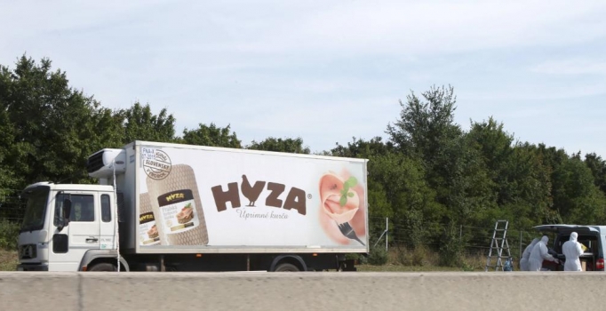 Avusturya'da kamyonda 50 göçmen cesedi bulundu