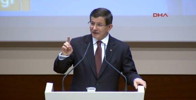 Davutoğlu'ndan Tuğrul Türkeş'e teşekkür