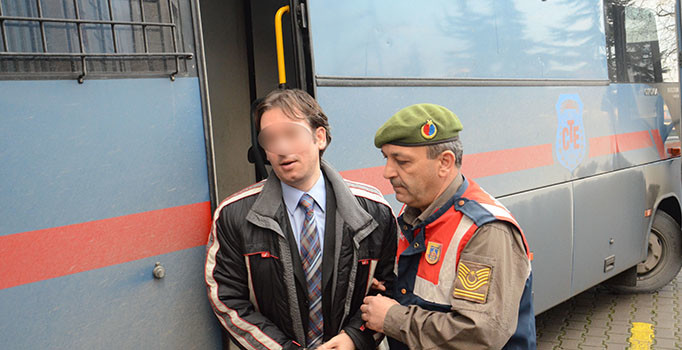 Zonguldak'ta FETÖ'den yargılanan biri binbaşı 4 askere tahliye