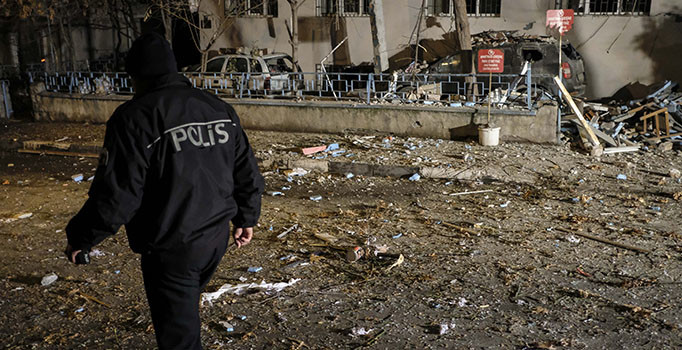 Ankara Çankaya Küçükesat'taki Başçavuş Sokak'ta doğalgaz patlaması | Son dakika haberleri