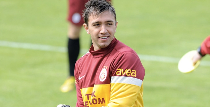 Muslera ve Telles, Şampiyonlar Ligi kurasında iki takımı doğru tahmin etti