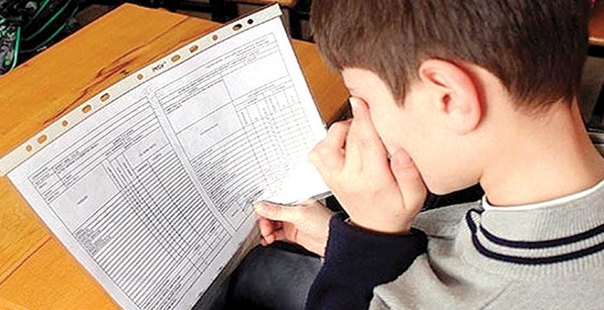 Karnesi kötü olan çocuğa nasıl davranmalı: Ailelere sömestr için ev ödevleri