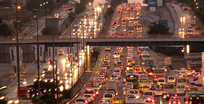 Trafikte "dur-kalk"ta İstanbul dünyada ilk sırada