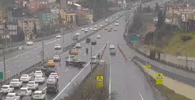 15 Temmuz Şehitler Köprüsü'nde iki şerit trafiğe kapatıldı | Son dakika haberleri