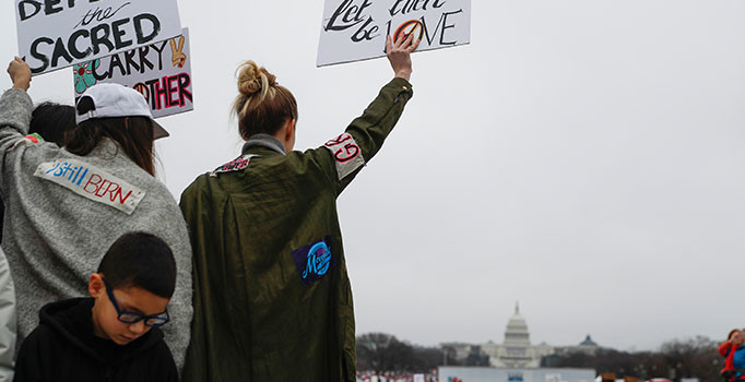 Dünya'da yüzbinler Trump’a karşı sokağa çıktı | Son dakika haberleri