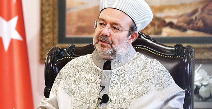 Görmez, evrim terorisinin müfredattan kaldırılmasını Alman medyasına değerlendirdi