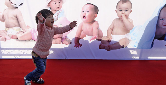 Çin'de tek çocuk kuralının kalkması doğum oranlarını büyük oranda artırdı