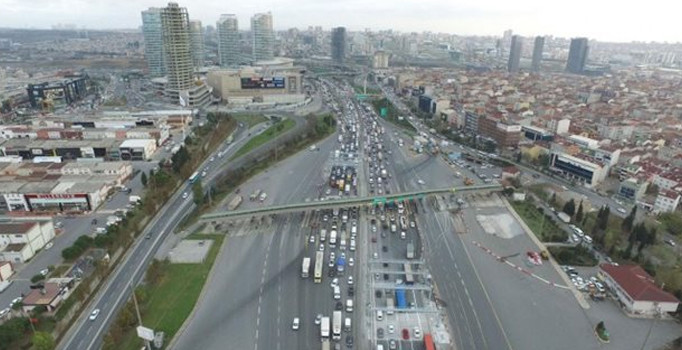 Mahmutbey Gişelerindeki kaçak geçiş ücretleri geri ödenecek