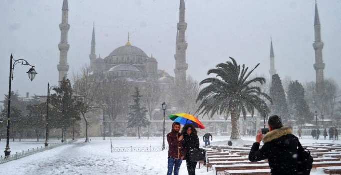 AKOM'dan İstanbul'a kar uyarısı! Kar yağışı ne zaman başlayacak?