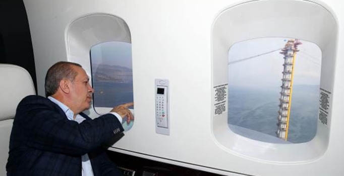 Erdoğan helikopterden İzmit Körfez Köprüsü'nü inceledi