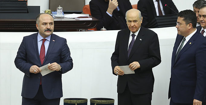 Bahçeli: Biz de taban yoktur, dava arkadaşlarımız vardır, biz de tavan yoktur, ülkücü şuur hakimdir