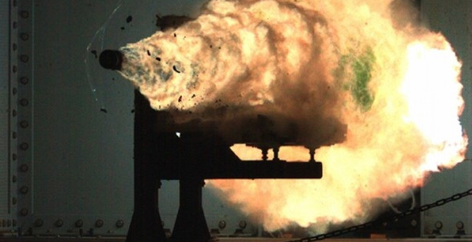 Rusya ilk elektromanyetik silahı test etti