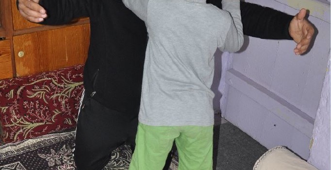 Savaşta iki bacağını kaybeden Suriyeli Ali: Cennetteki annem artık üzülmeyecek