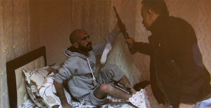 Adana'da Kalaşnikofu "Al sana emanet" diyerek polise teslim eden Haşim Acar tutuklandı