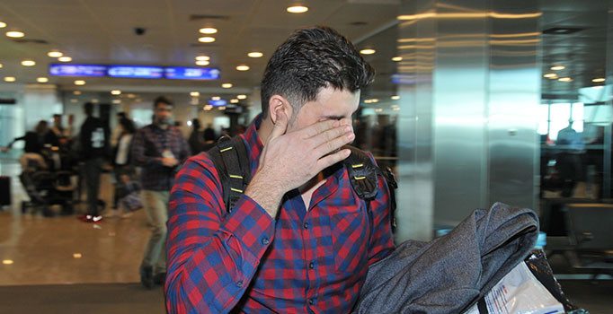 AHL'de Trump karmaşası: Gözyaşları içinde biletini iptal etti