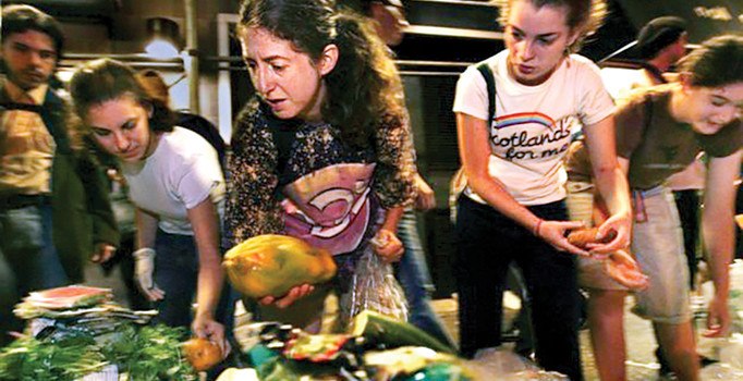 Artık yiyecekler çöpe değil mideye