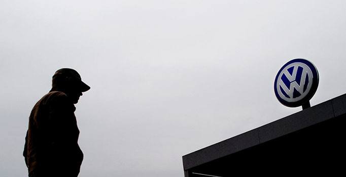 Volkswagen skandallara rağmen dünyanın en büyüğü oldu