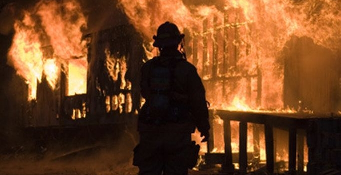 İsveç’te 43 sığınmacı evi yakıldı