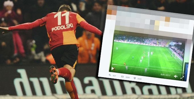 Galatasaraylı yıldız Podolski'den Fenerbahçelileri kızdıran paylaşım