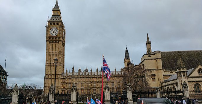 İngiltere Parlamentosu Brexit için ilk onayı verdi