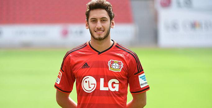 CAS, Hakan Çalhanoğlu'na futboldan 4 ay men cezasını onadı | Spor haberleri