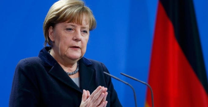 Bugünün gazete manşetleri | Hürriyet: Çantasında Tornado Var! Milliyet, Karar, Vatan, AMK manşetleri