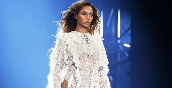 Beyonce hamile, ikiz bebeği olacak