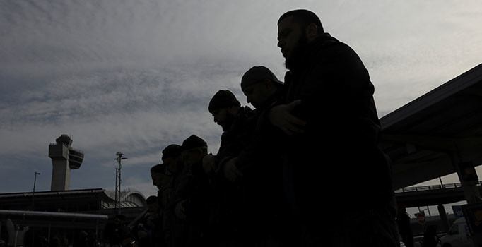 Trump'ın kararından sonra 100 bin vize iptal edildi | Son dakika haberleri