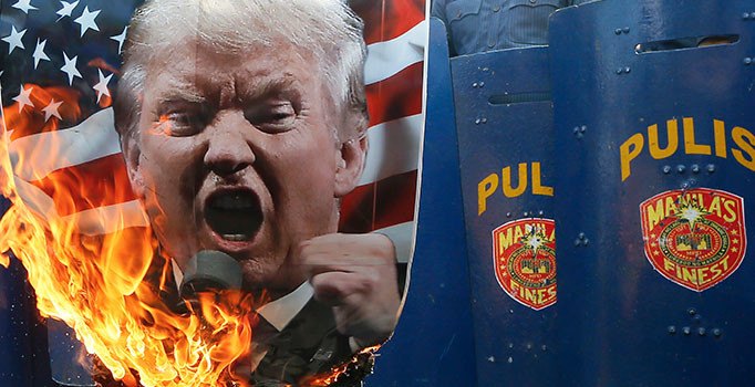 Vize yasağına ABD genelinde durdurma: Trump 'tekrar getireceğim' dedi