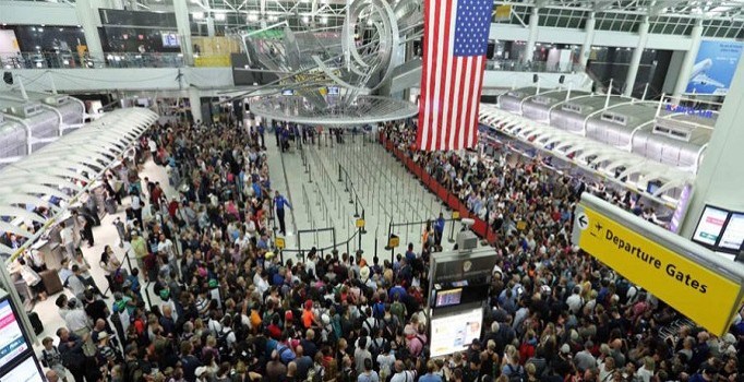Federal yargıç yasağı kaldırıldı! Katar Havayolları tüm yolcuları uçağa aldı