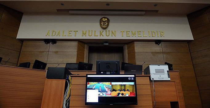 Soruların gösterildiğini itiraf ettiler