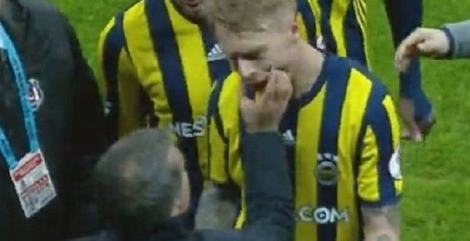 Olaylı Beşiktaş Fenerbahçe derbisinde sinirler gerildi, tünel karıştı