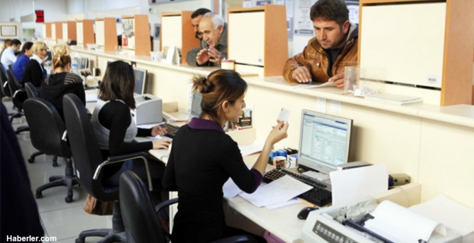 Davutoğlu'ndan memurlara ek derece müjdesi