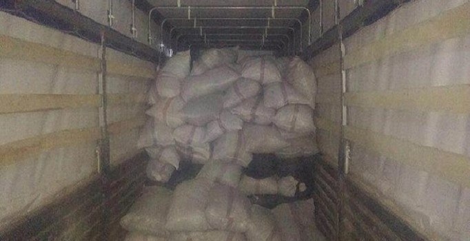 Hakkari'de 8 ton 660 kilogram kaçak çay ele geçirildi | Hakkari haberleri