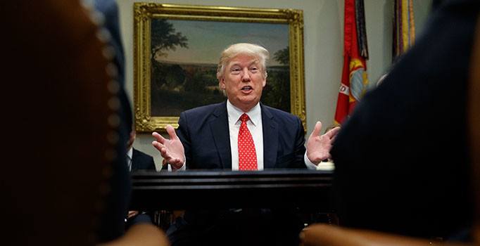 Trump: Obama, terörün bir numarası İran'la anlaştı