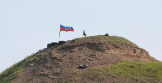 Azerbaycanlıların evlerine geri dönüşü başladı