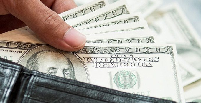 Merkez Bankası beklenti anketine göre dolar yıl sonunda 3.88 TL