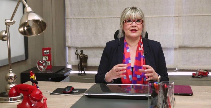 Prof. Yeşim Erbil, tiroid ameliyatının süresini kısalttı, tıp literatürüne girdi