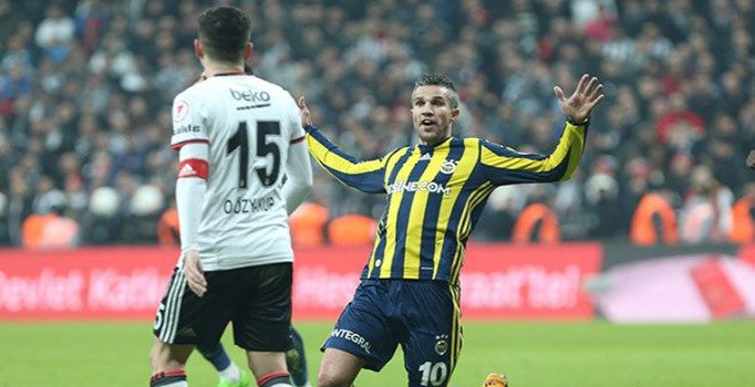 Derbinin olay adamı Robin Van Persie konuştu