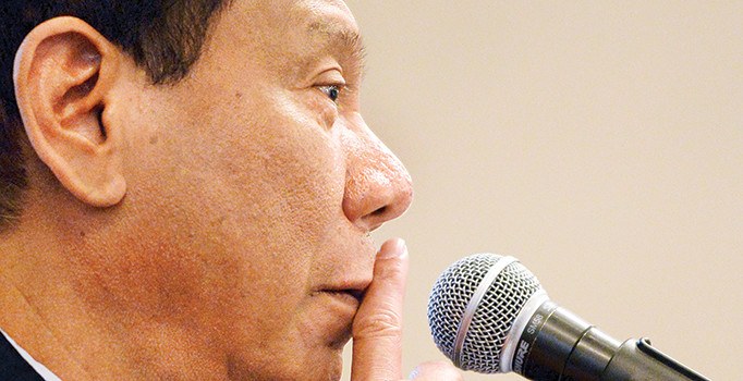 Ulusa seslenişte oğlunu azarladı