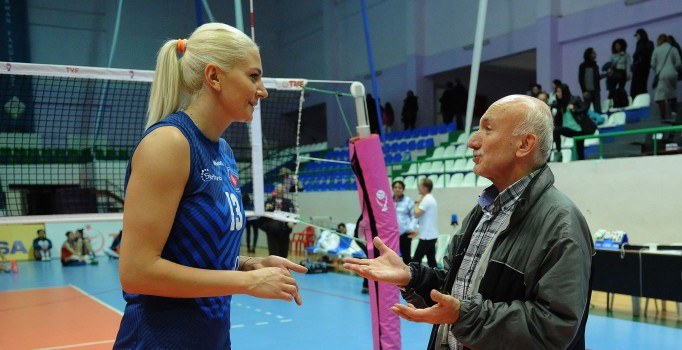 Yeliz Başa Karar’a konuştu: Bir el omzuma dokundu hayatım değişti