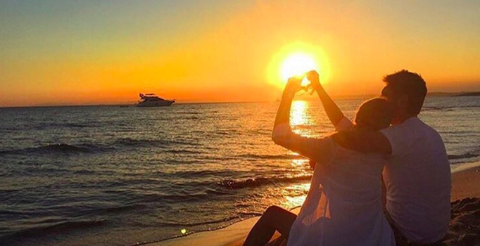 Gizem Karaca sevgilisiyle görüntülendi