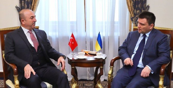 Dışişleri Bakanı açıkladı: Artık Ukrayna'ya sadece kimlikle gidilecek