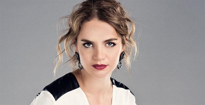 Tuğçe Kazaz Paris saldırısını da çözdü