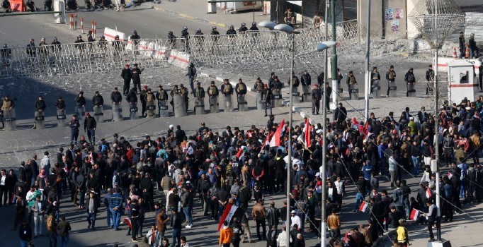 Bağdat karıştı, ölü ve yaralılar var